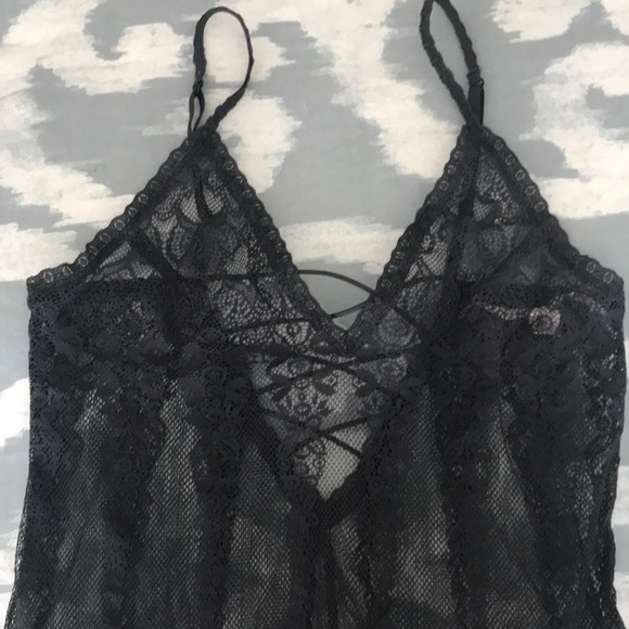 Victoria’s Secret Chemise - Picture 2 of 4